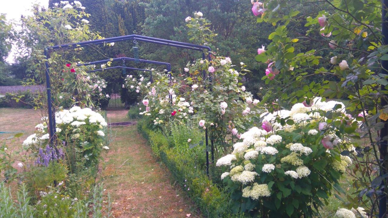 Le Jardin Des Ecureuils Demuin Exterior foto
